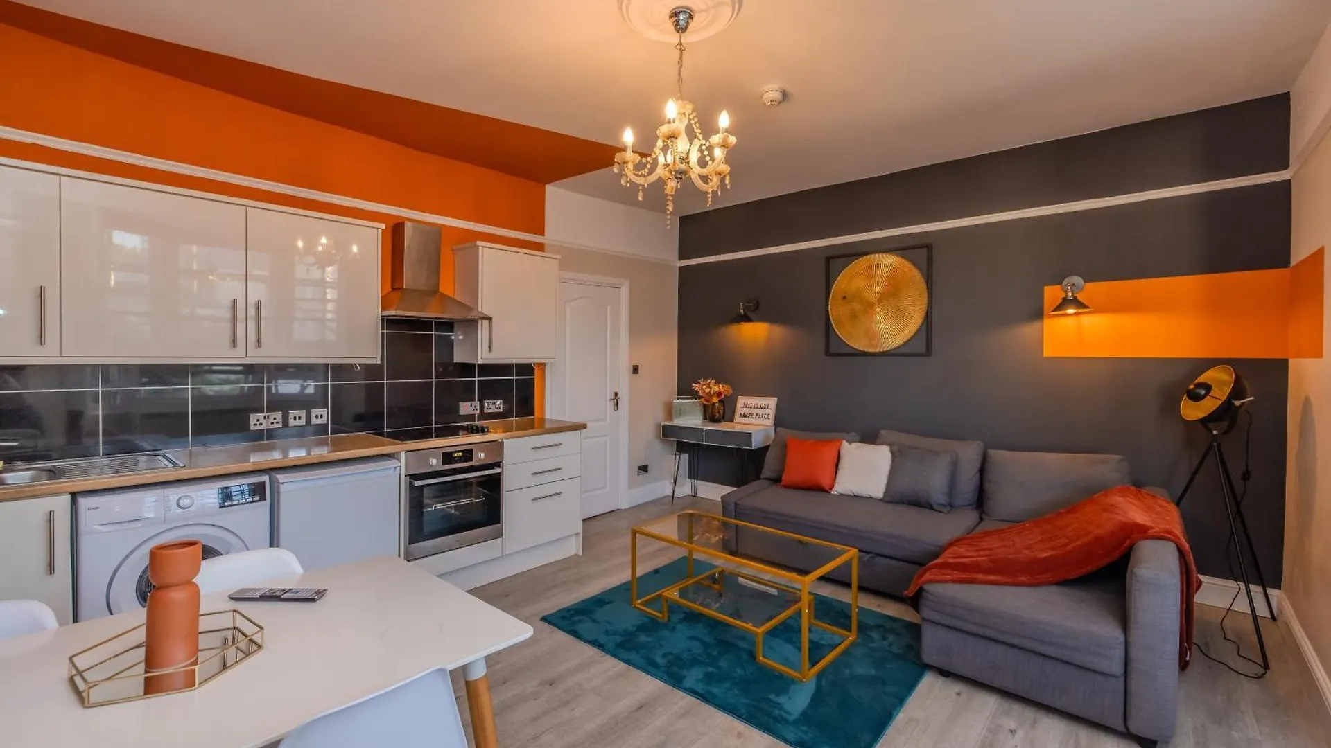Relaxing 2 Bedroom Stay For 6 Hove 0*,
